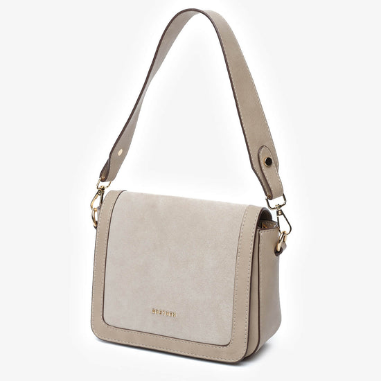 5Y2CN69707 Women&